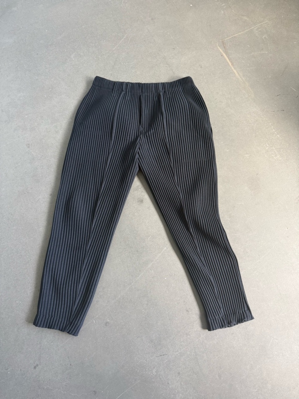 Issey Miyake Men's Black Pleated Jogger Pants